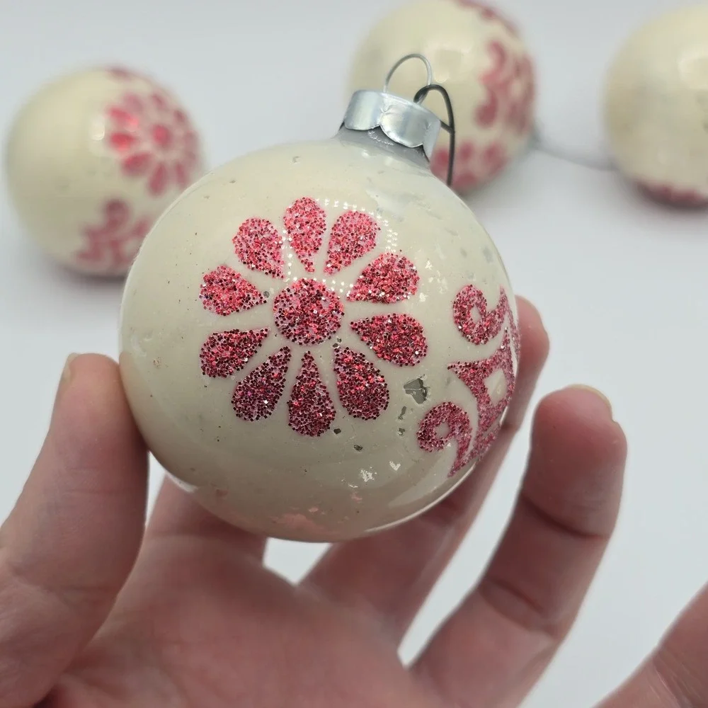 4 Vintage Shiny Brite White Ball Pink Glitter‎ Christmas Ornament USA 2.25